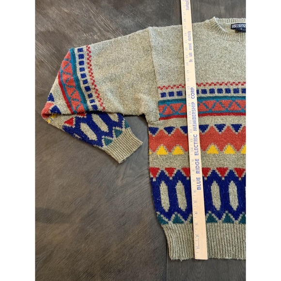 Colorful Patterned Sweater - Picture 5 of 7